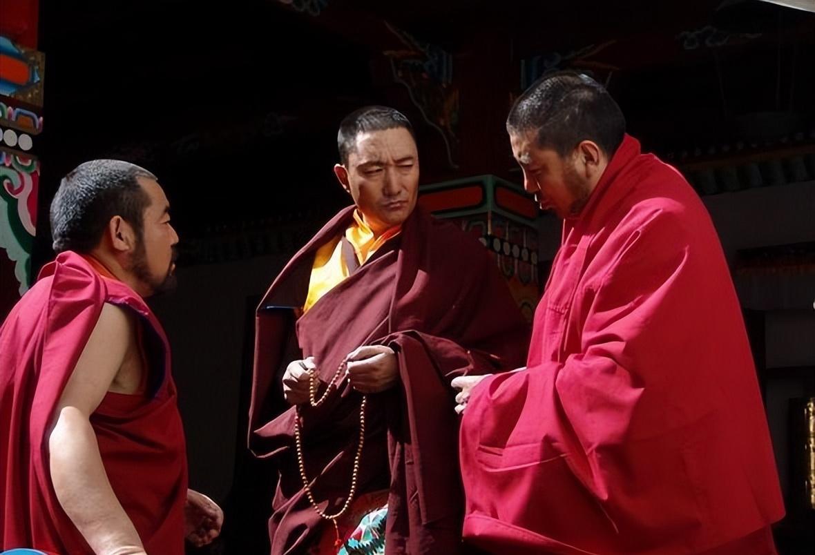 藏族演员多布杰:出道34年不开名车不用助理,老戏骨的坚守和幸福