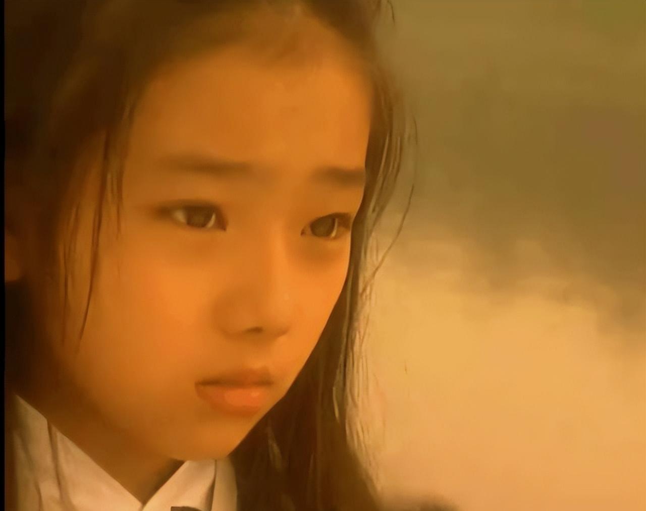 "小鸽子"胡雅斯:6岁出道,13岁隐退,31岁剃度出家为尼