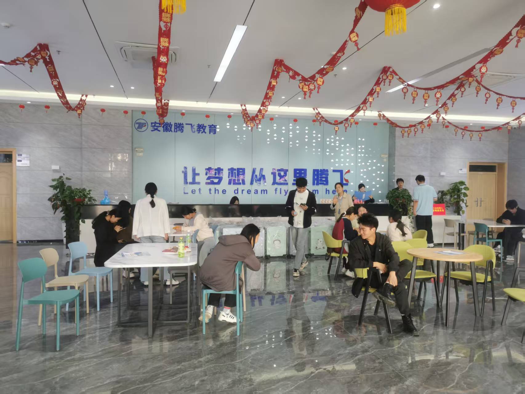 25年安徽省合肥腾飞学校怎么样?私立还是公立?学费一年多少钱