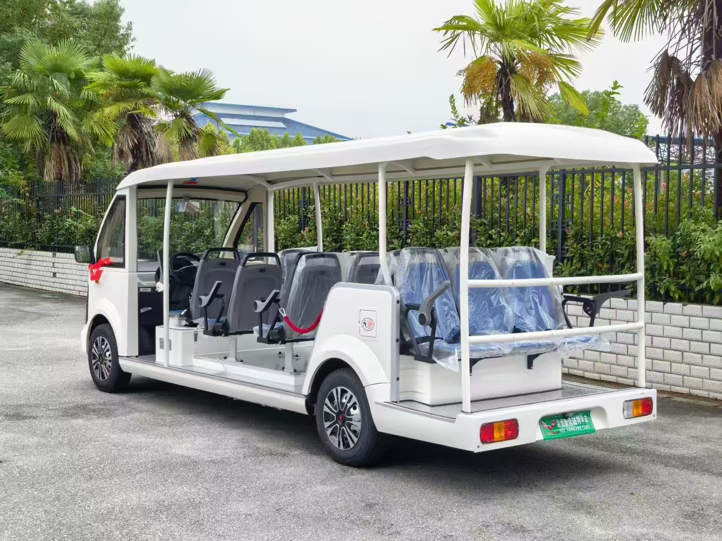 五菱14座国宾观光车