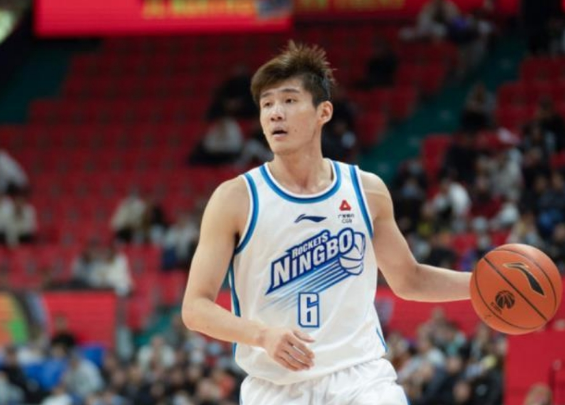 澳洲蜕变!王俊杰获教练盛赞:开发"金鸡独立"避封盖