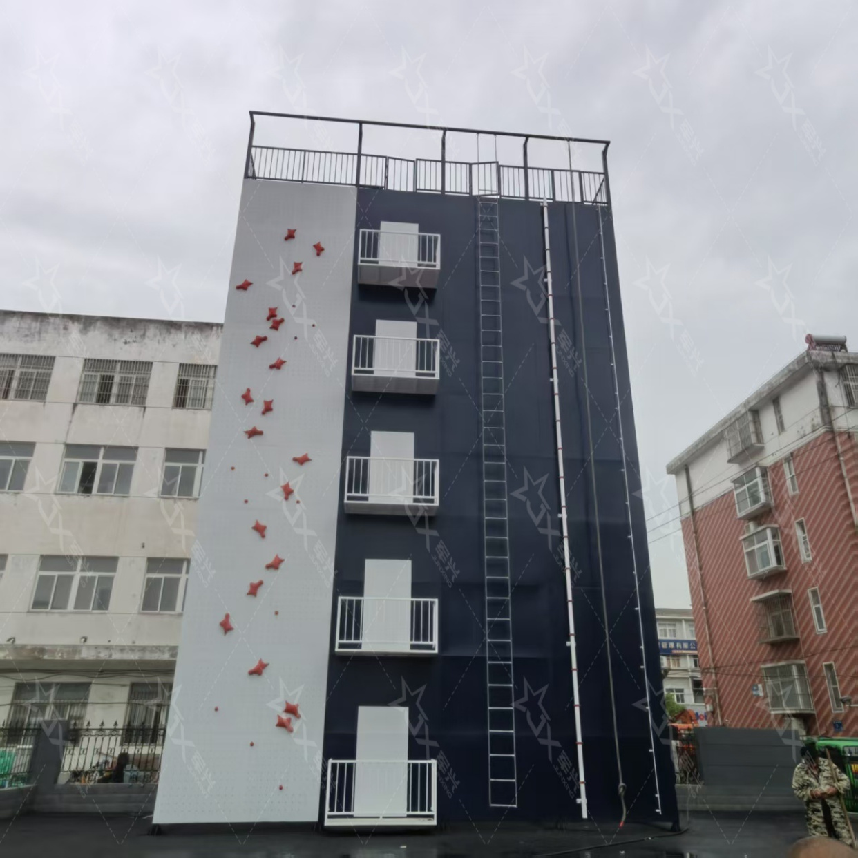 河南军兴攀登楼训练器材产品白皮书