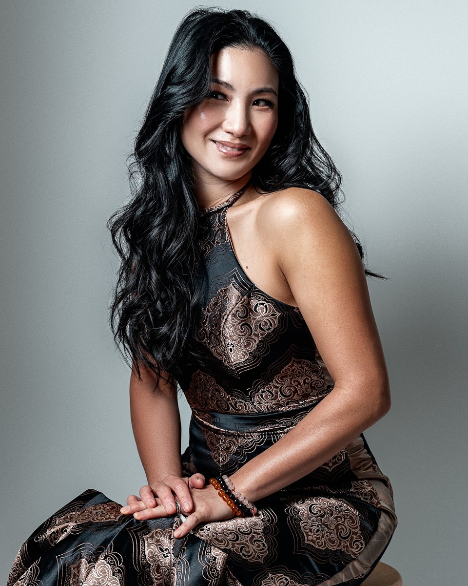 原子鏸举家搬到摩洛哥,新居曝光,三年前移居美国陪母亲郑佩佩终老