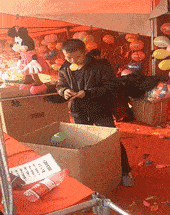 难怪这家洗车店每天排队,原来是老板娘亲自上阵-有驾 难怪这家洗车店每天排队,原来是老板娘亲自上阵-有驾