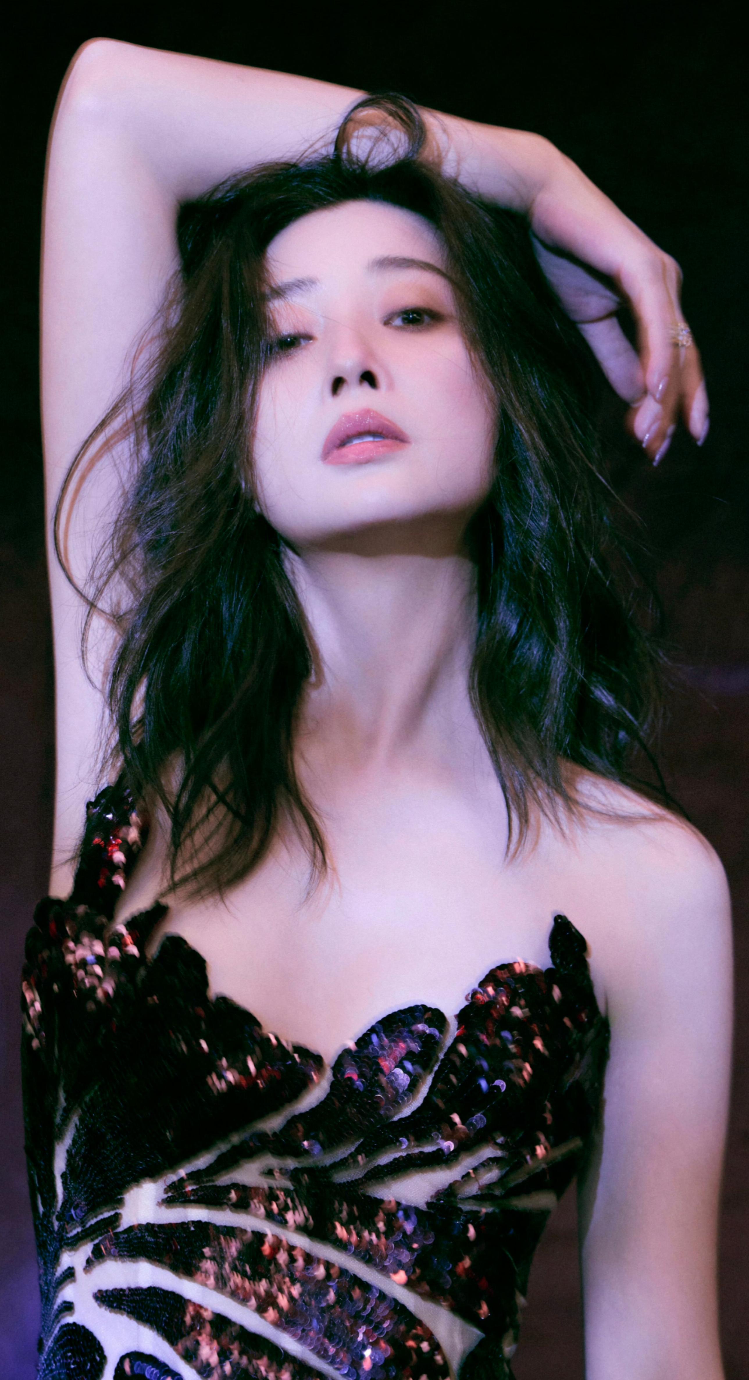 殷桃美图爆火:高清壁纸背后的深层思考