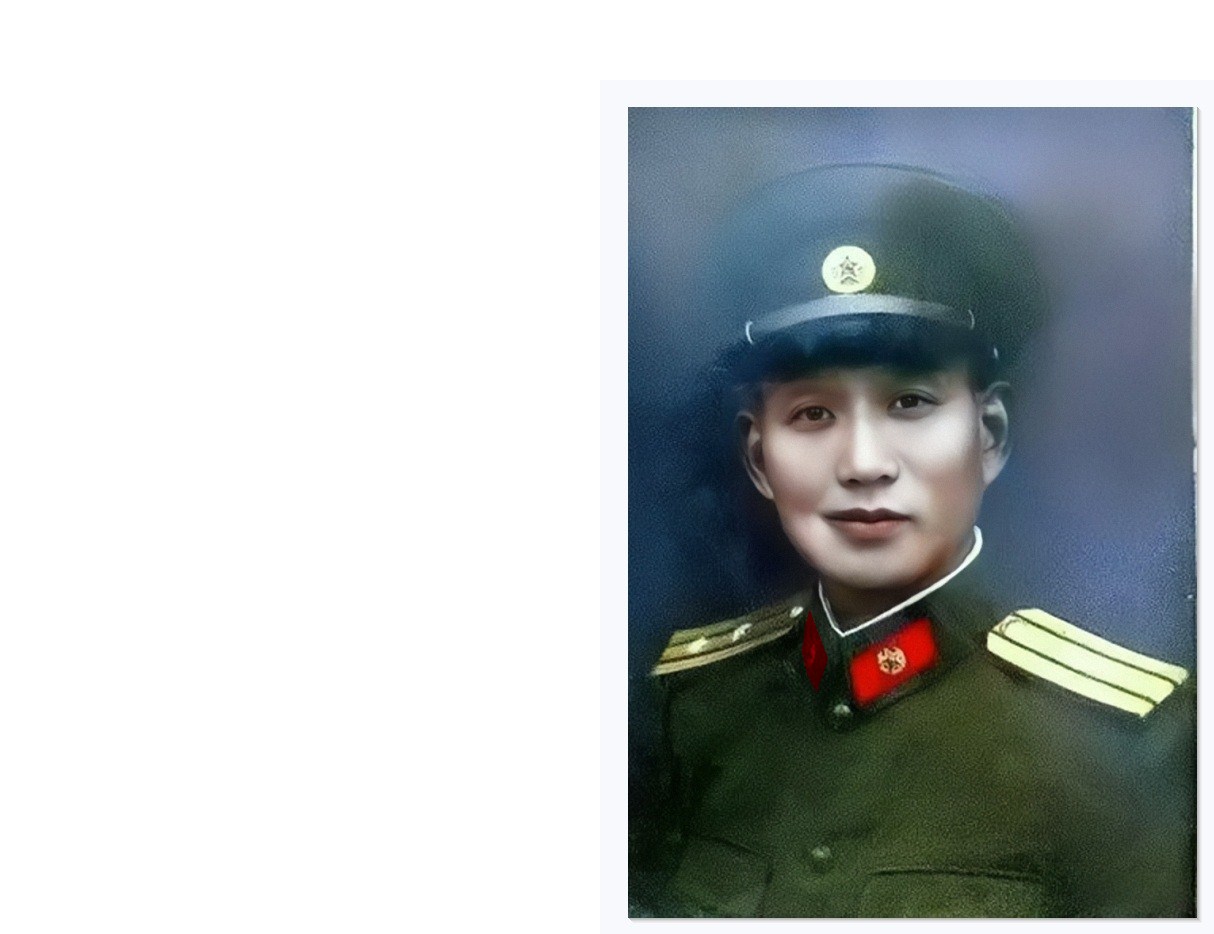 ㊥1955式春秋常服✪陆军中校✿佩戴1962式陆军符号