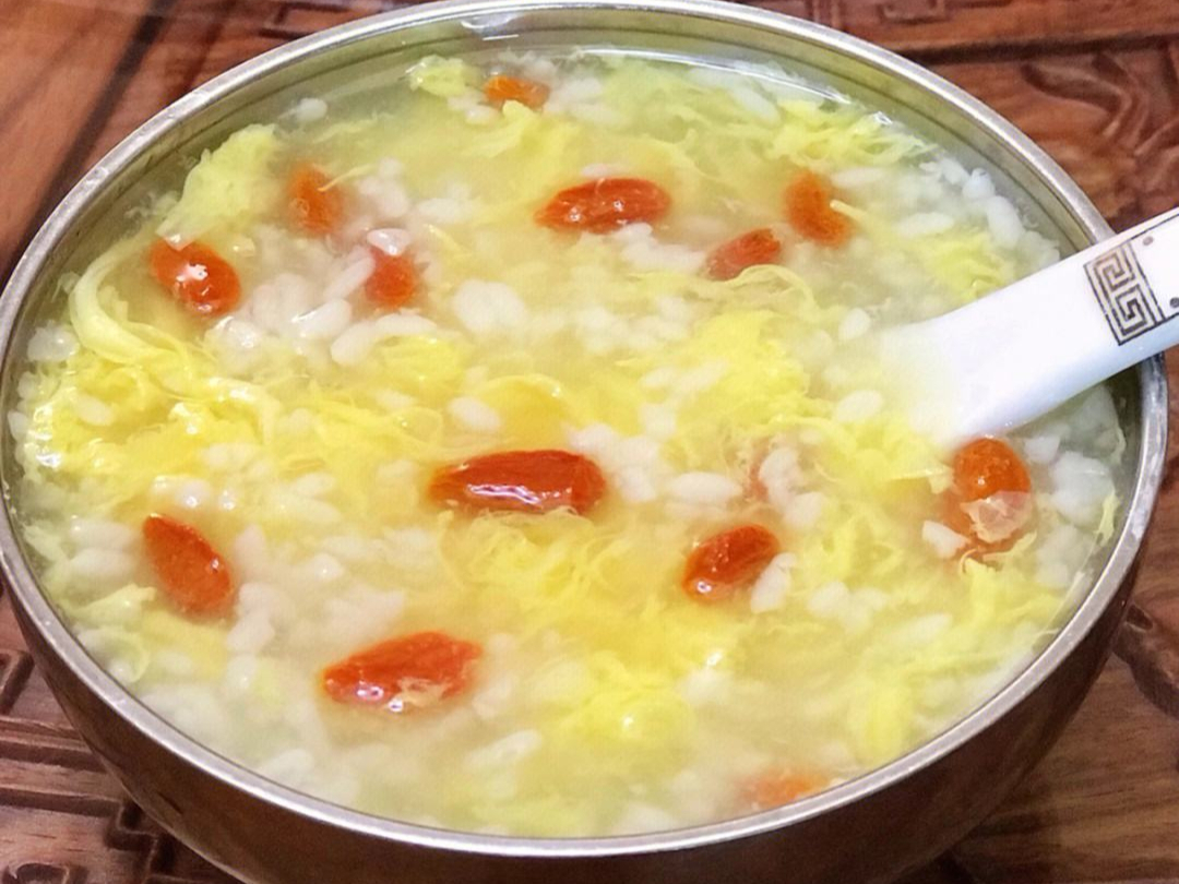 宿醉克星:一碗醒酒汤的神奇力量