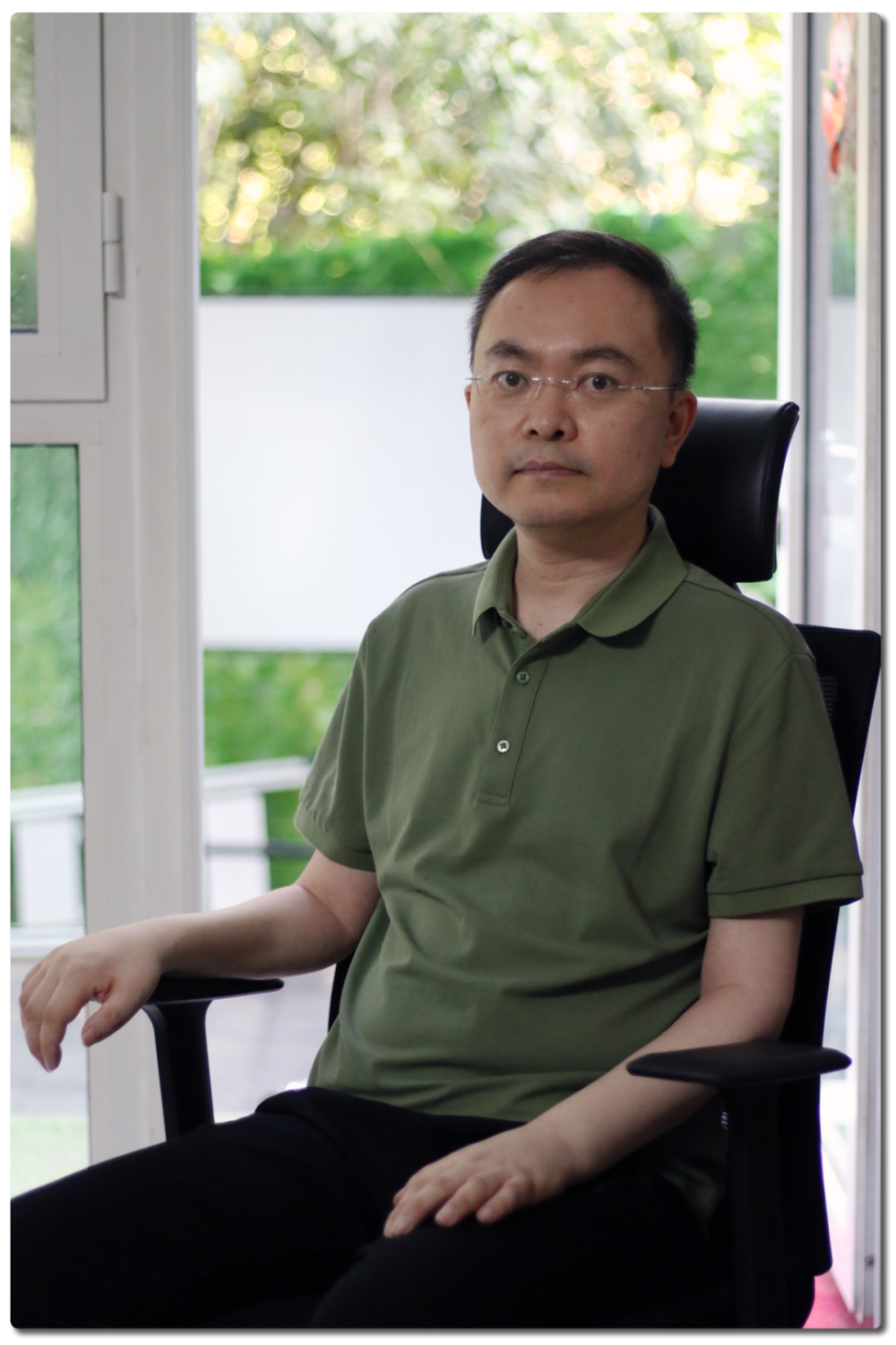 蔡磊公布渐冻症诊断报告,这位与渐冻症顽强抗争的勇士负重前行