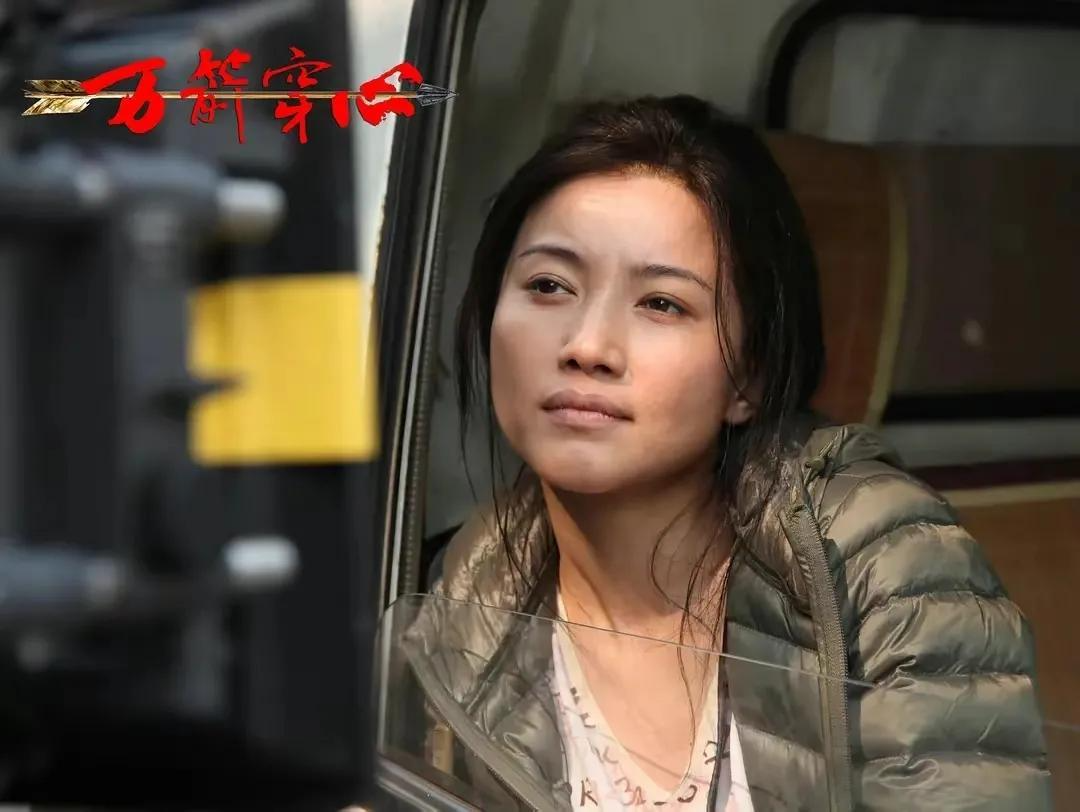 《万箭穿心》颜丙燕为母亲息影8年,与李乃文意难平,至今仍单身