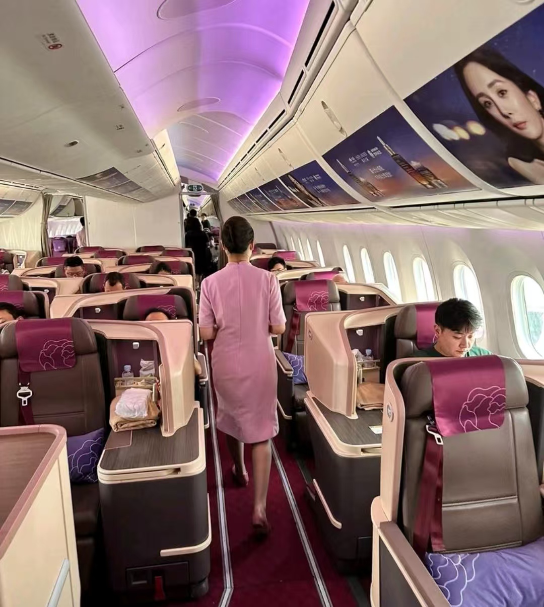 飞机头等舱和普通舱的区别