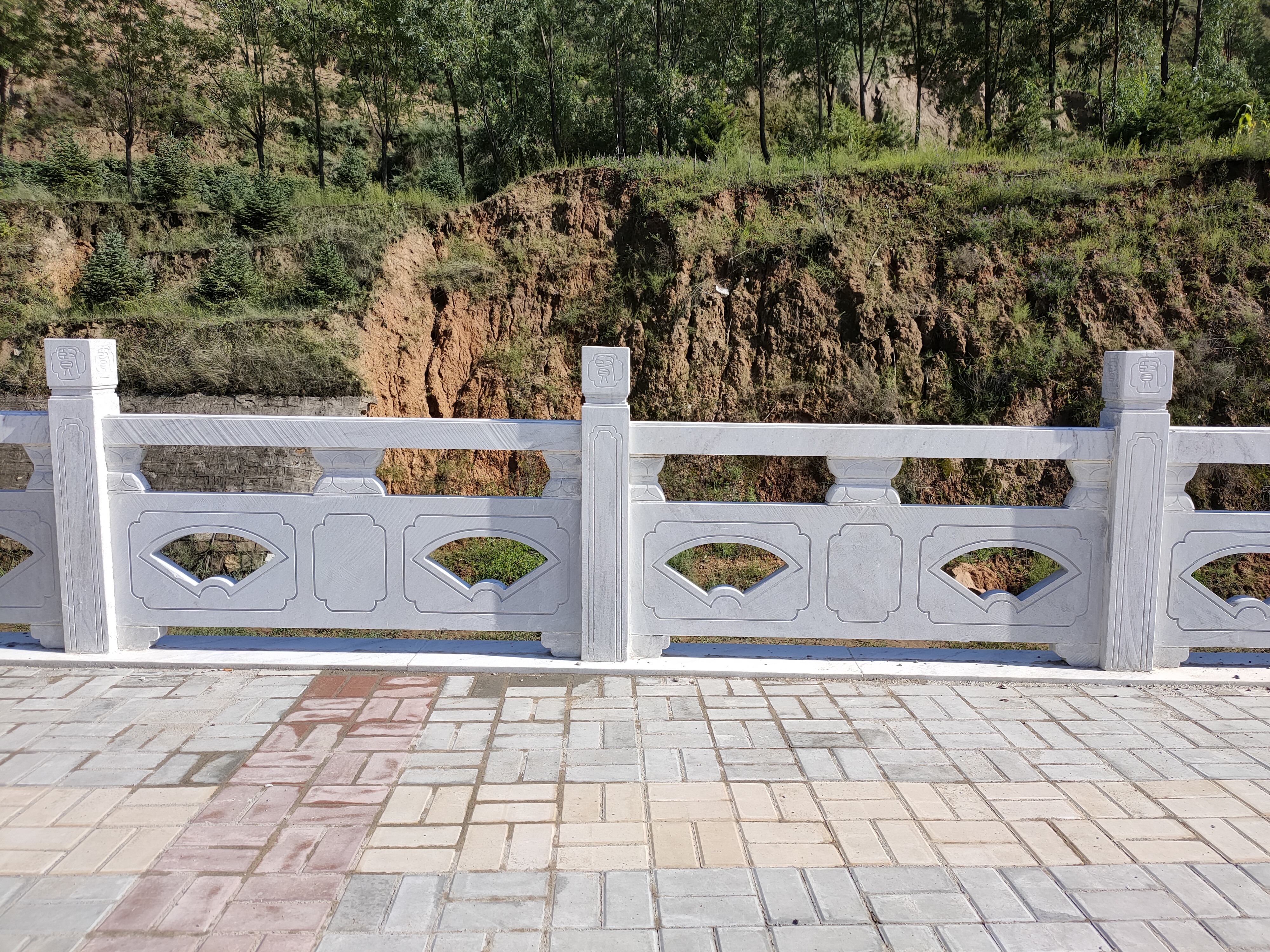 草白玉石栏杆产地