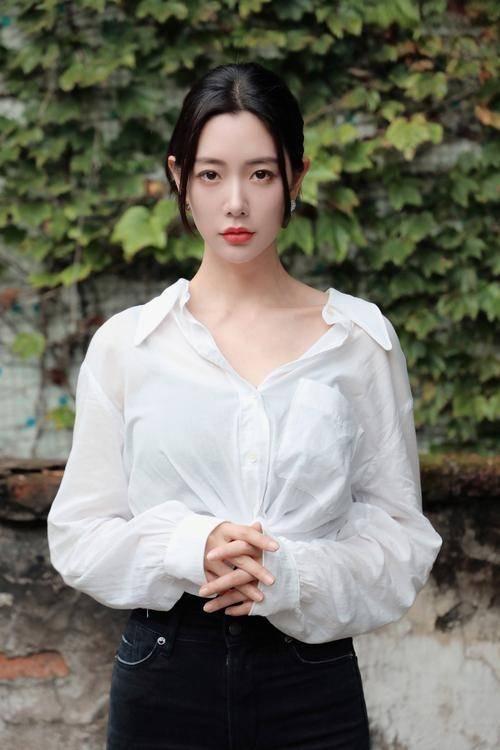 韩国女神克拉拉,藏不住的完美身材,绝对的"性感尤物"