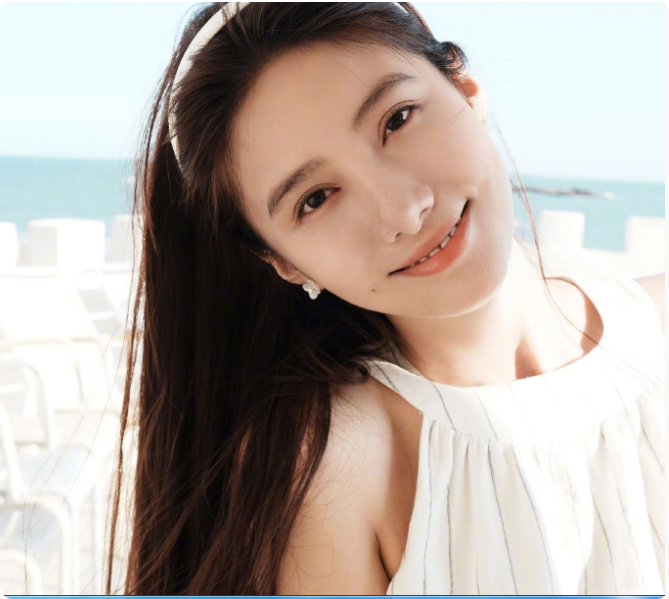 还记得《余罪》里那个英姿飒爽的女警林宇婧吗?