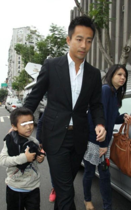 汪小菲:我没有许雅钧处理感情的智慧,在孩子的问题上学不来智取