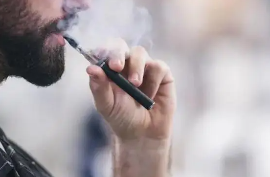 红色警告:戒不了烟没关系,但这3个时间,尽量避开,别任性