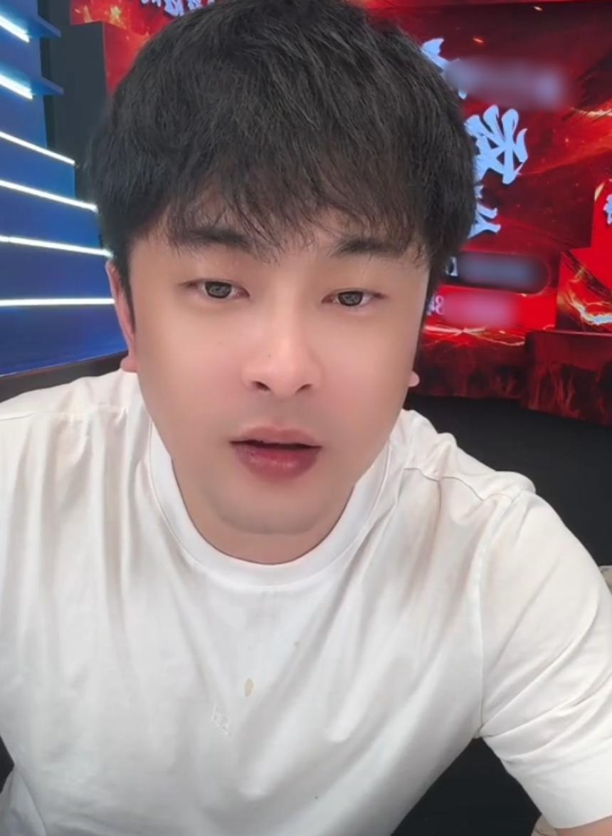 网红辛巴自曝感情经历,承认离过婚,离婚原因:前妻出轨好兄弟!