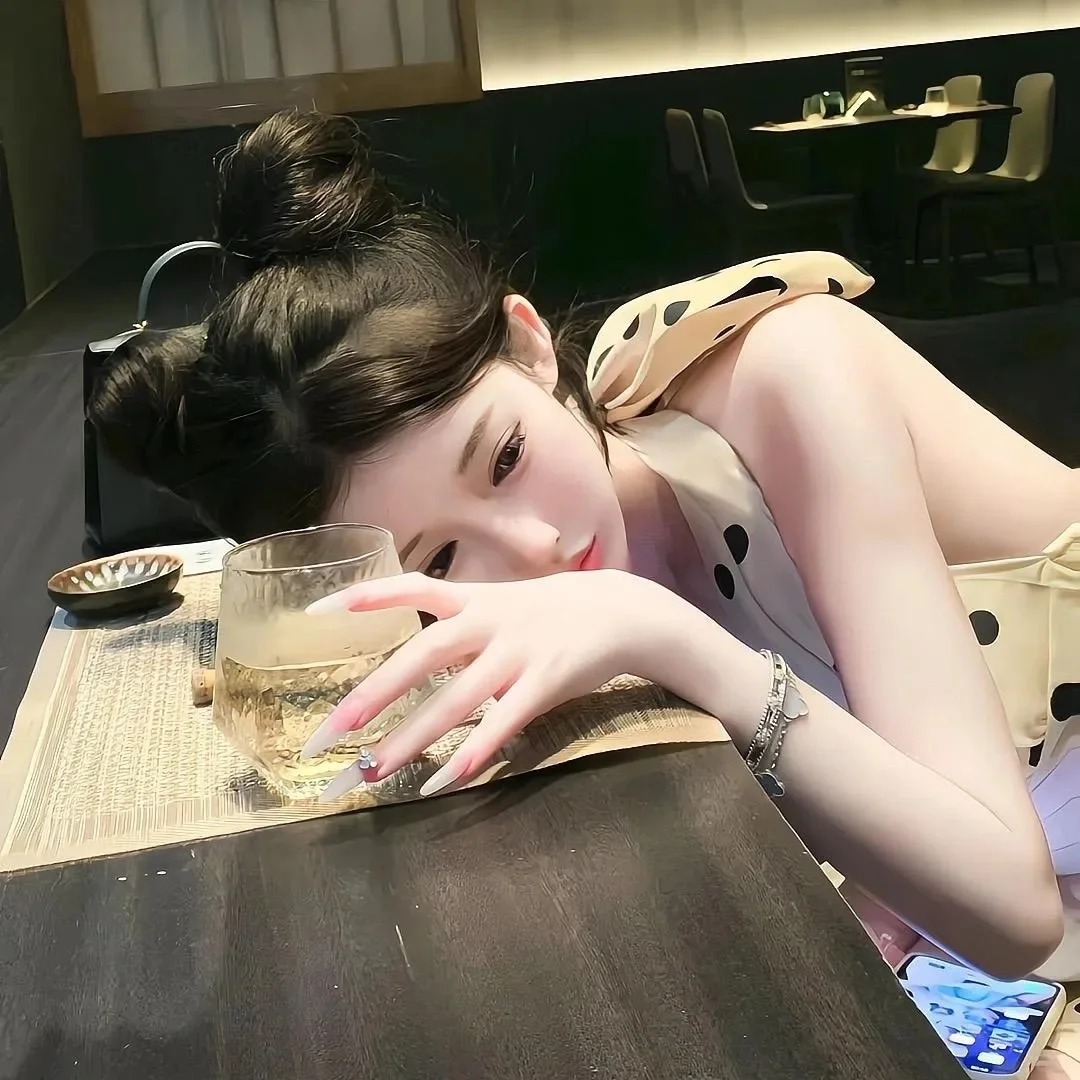 微信头像女生霸气高冷