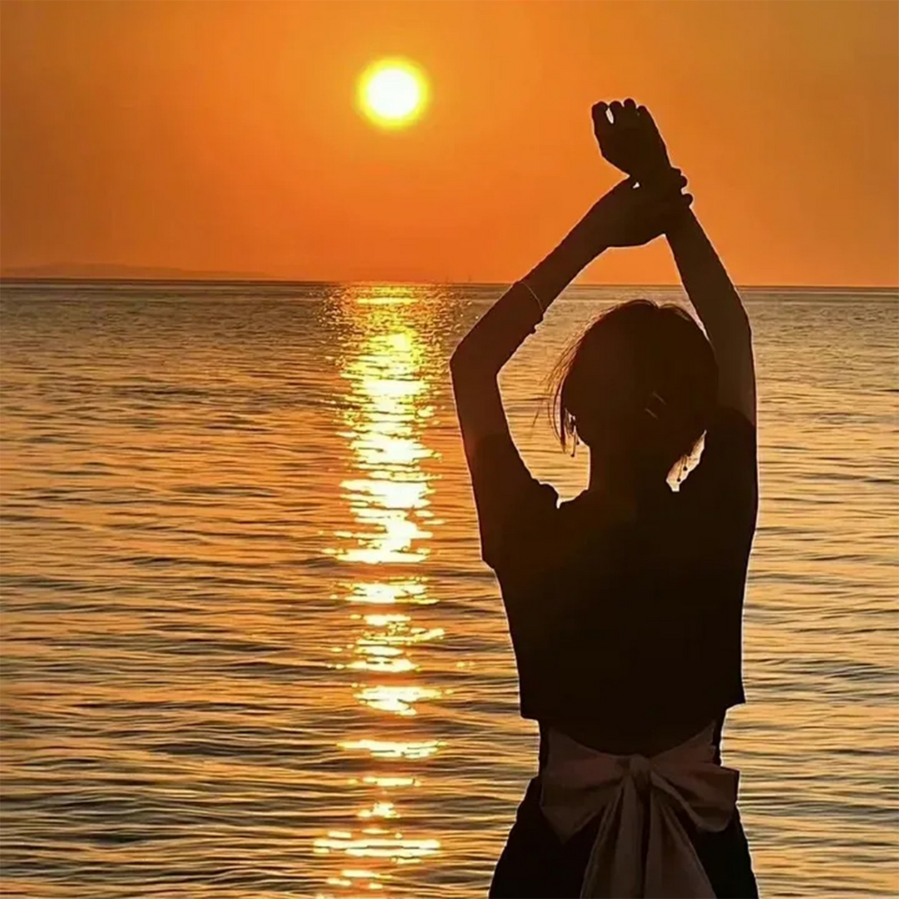 头像|夕阳总会落在你身上,你也会快乐一场