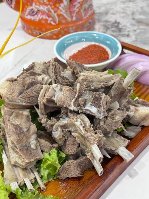冬季游内蒙必吃手把羊肉