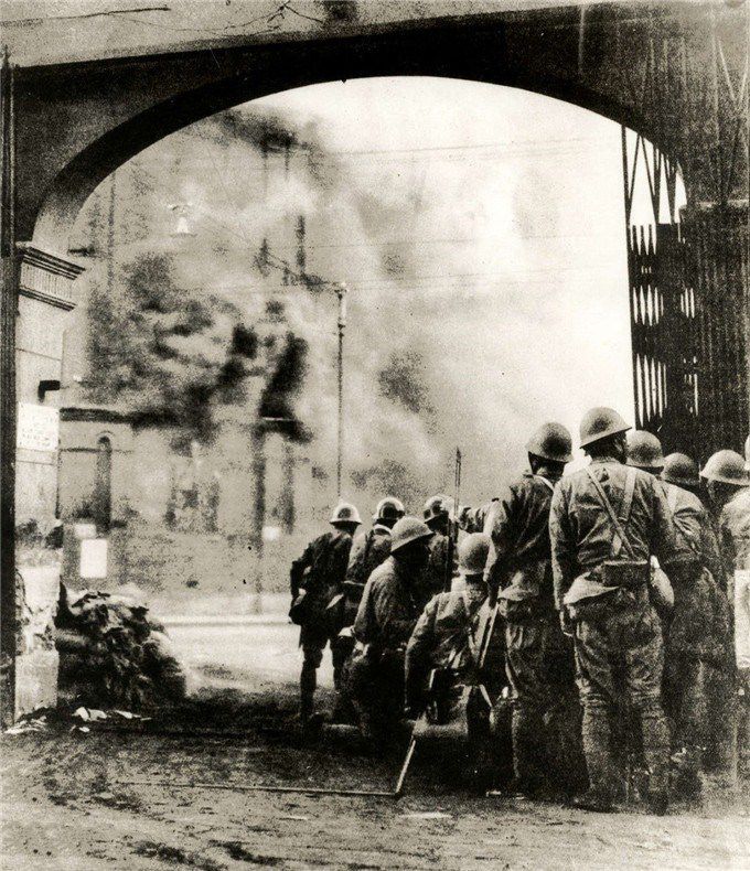 揭秘!八一三事变:上海烽火中的民族觉醒与抗争史诗