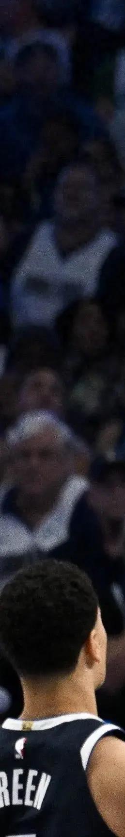 阵容延续默契加持！里夫斯艾顿领衔 湖狼对决复刻首发阵容