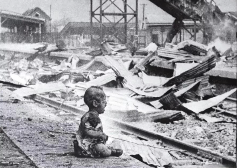 重庆大轰炸:6年268次空袭,山城人民如何顽强求生?