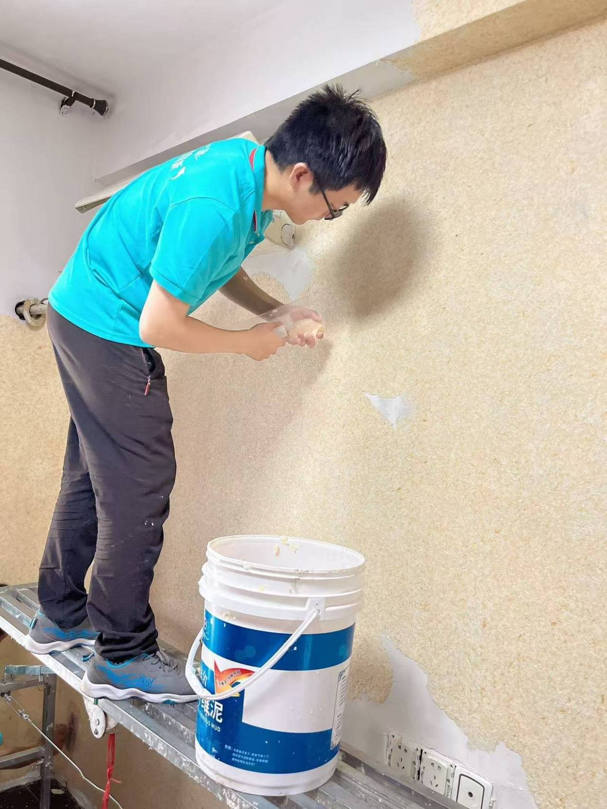 旧房翻新#**兰依舍老墙面翻新小贴士**