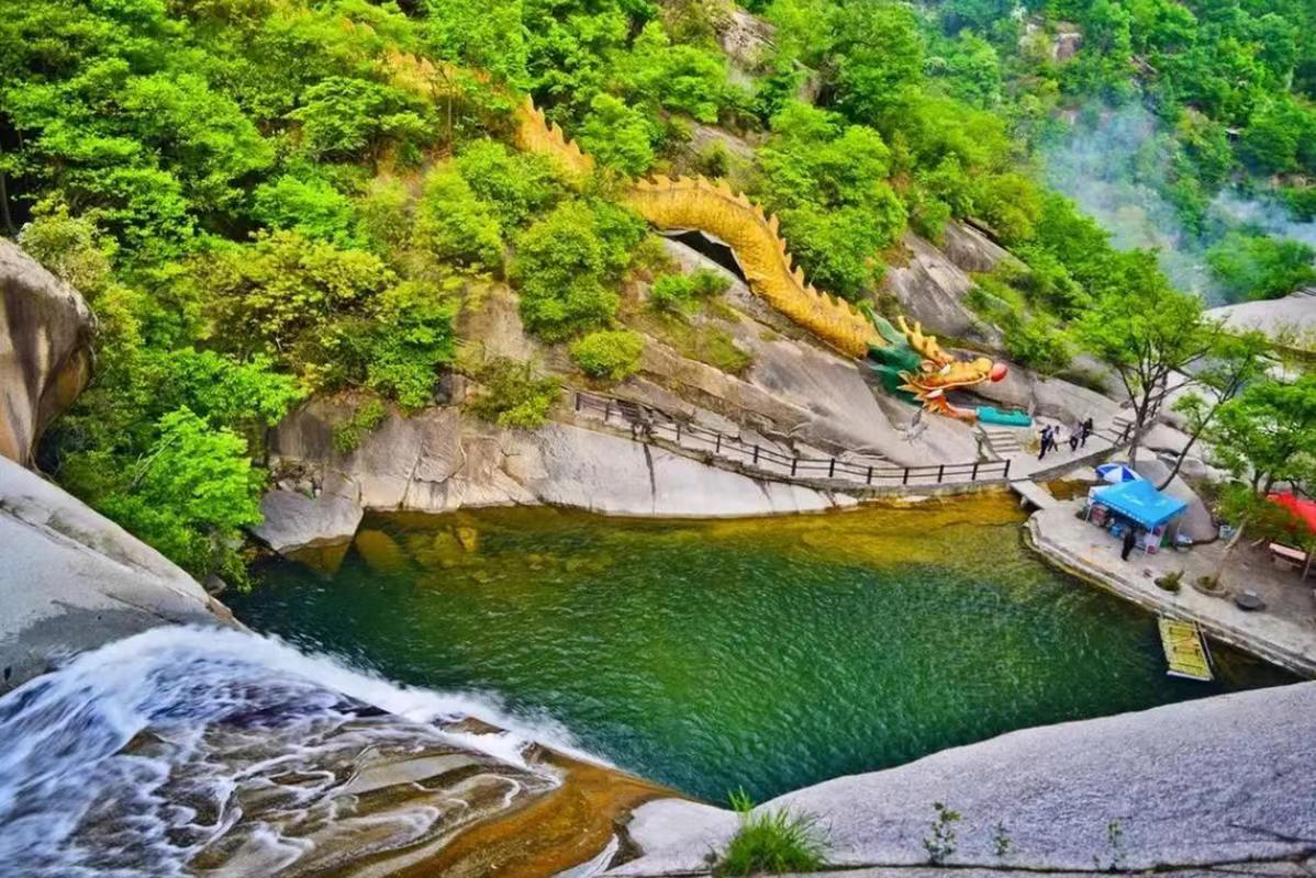 镶嵌着一颗璀璨的生态明珠——河南省南阳市西峡县的龙潭沟景区