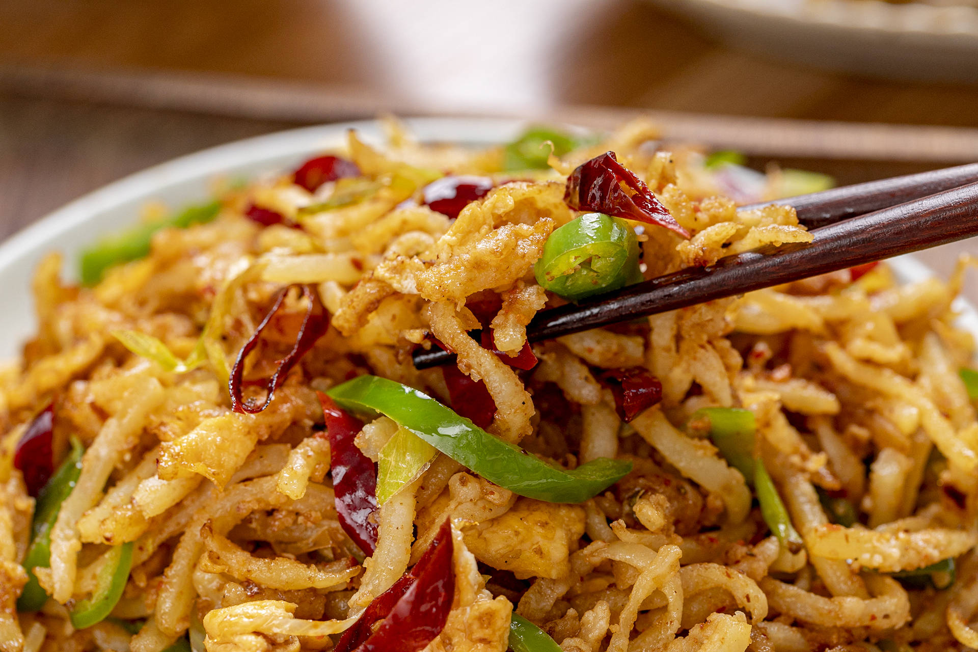 陕西延安美食挑战:你敢尝试这些让人惊叹的名吃吗?