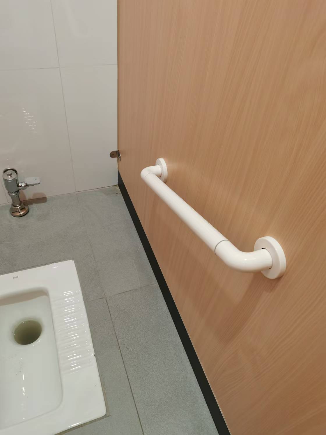 卫生间扶手装多高才安全?