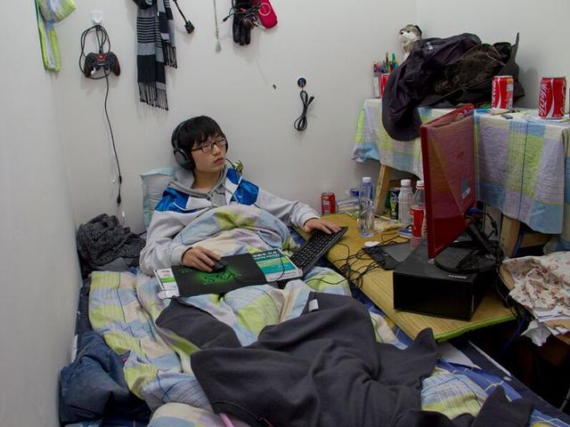 教育推动经济,学生拉动就业,毕业在家待业