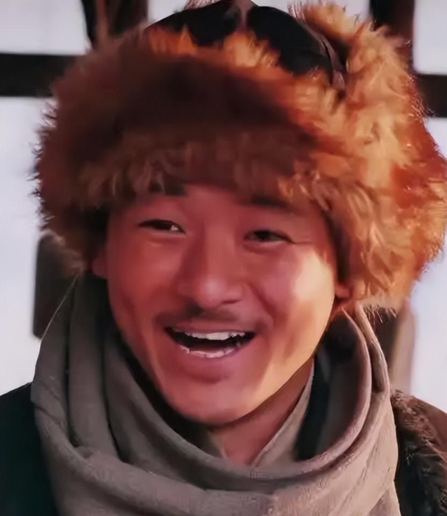 回顾齐奎:凭闯关东爆红娶同桌为妻,生俩儿子,一家四口幸福美满