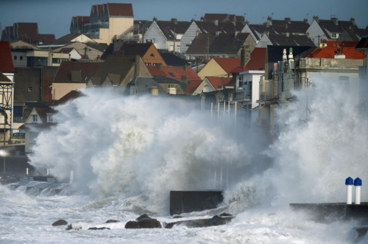 风暴潮与海啸:自然界的两大威力展现及其区别