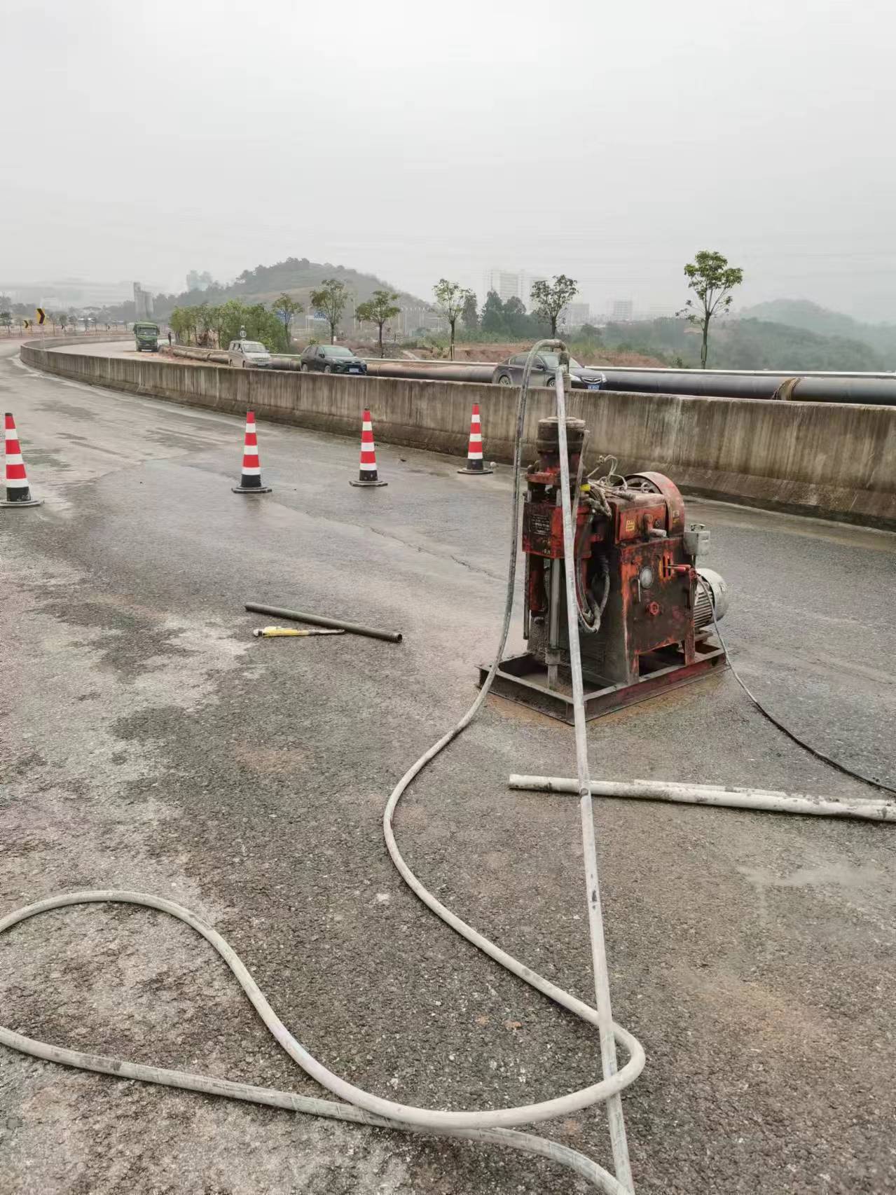 张工 山东铁路路基下沉注浆,老师傅