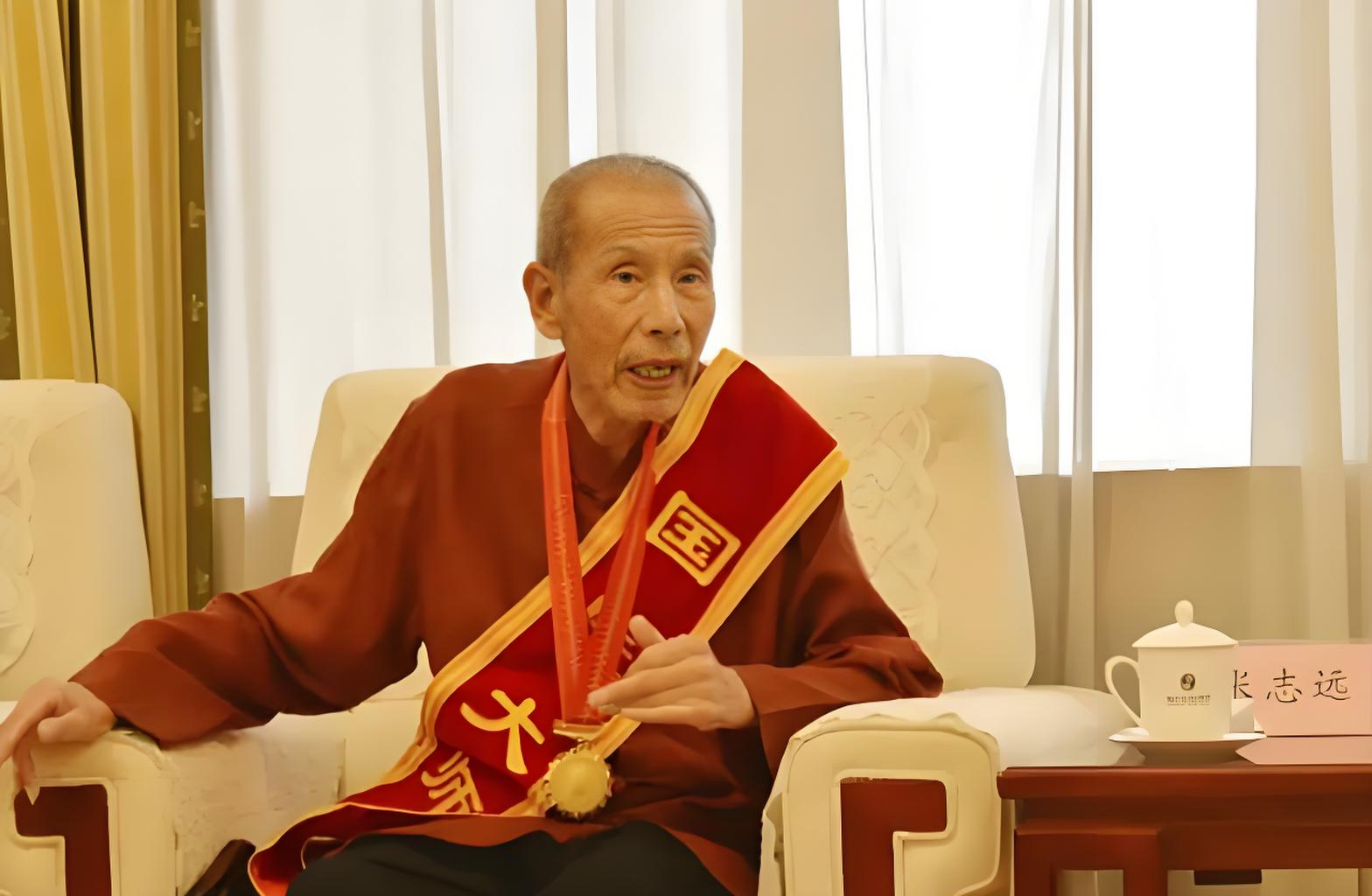 98岁国医大师张志远:70 年行医路,从鲁北郎中到"中医活辞典"