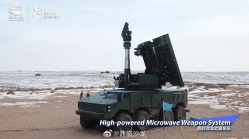 中国"2230近防炮"横空诞生!20根炮管一齐开火,每秒射出300发