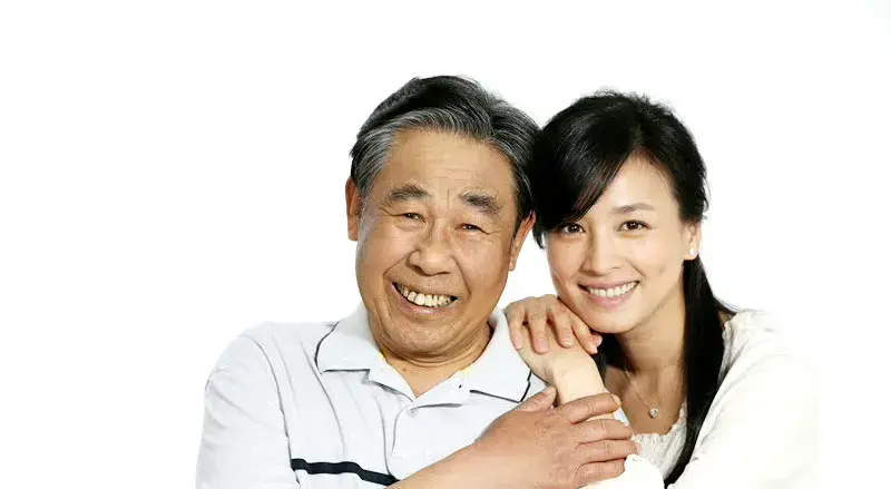 李文启:娶了圈外妻子婚后生一女,和女演员照相惹得老伴狂吃醋!