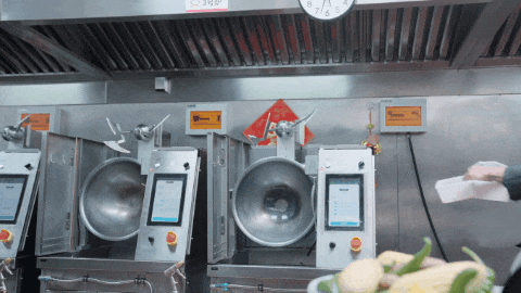 ai厨王"美膳狮"霸气亮相,厨师路在何方?——科技烹饪时代已至