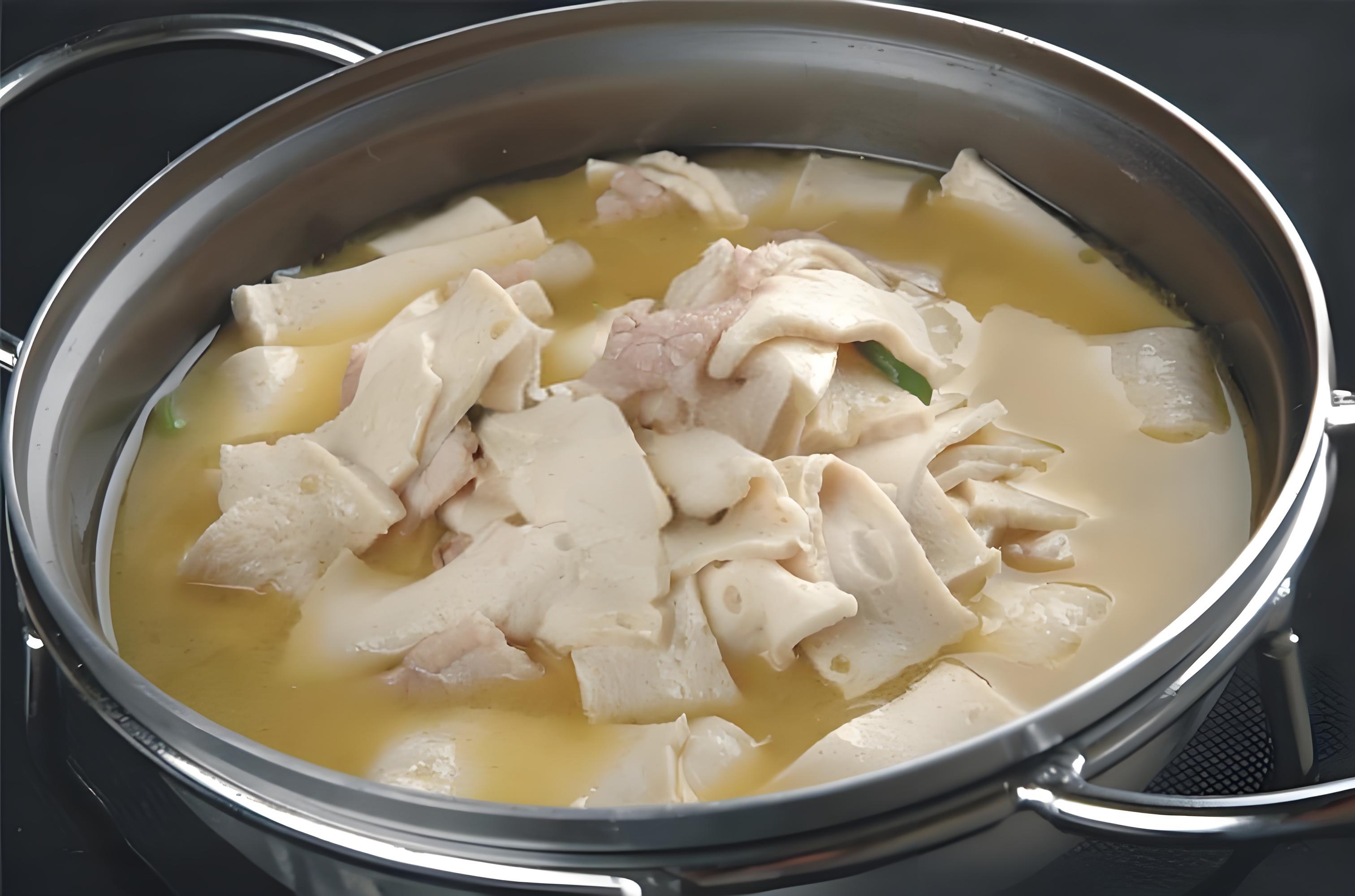 五种不同风味的清炖豆腐汤做法,让你轻松在家就能享受各种美味