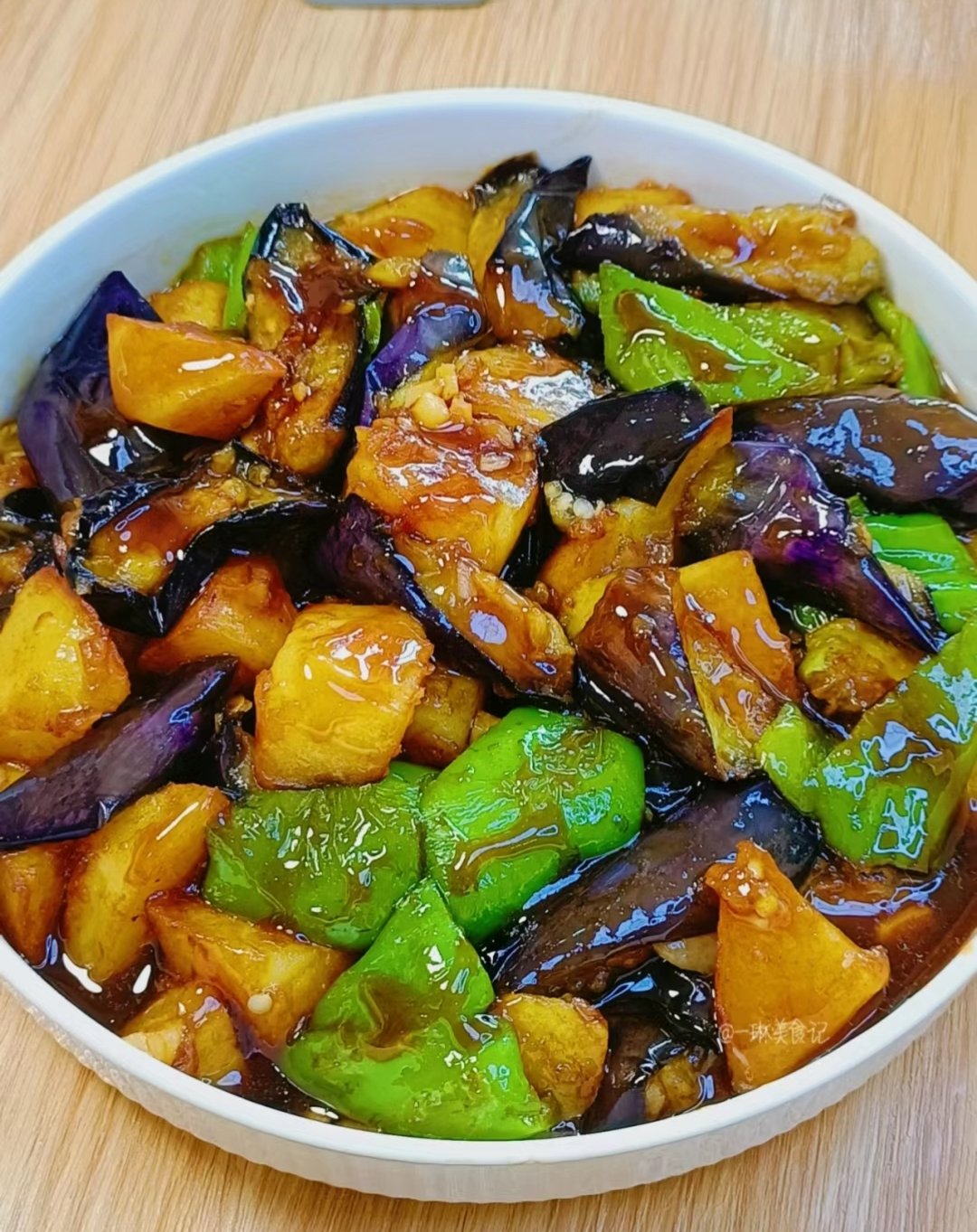 东北名菜地三鲜,教你做低油版!鲜香软糯超下饭,配米饭能炫三碗