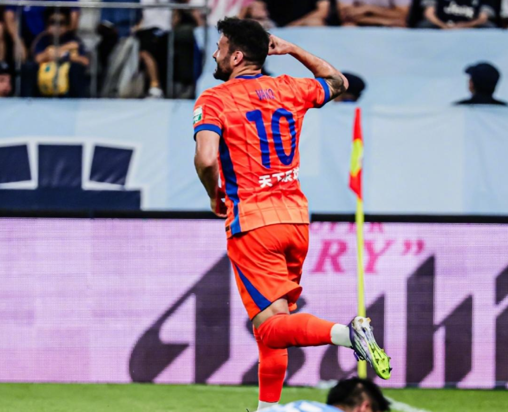 7场14球!格鲁吉亚梅西中超炸裂表现,泰山续约遭遇甜蜜烦恼