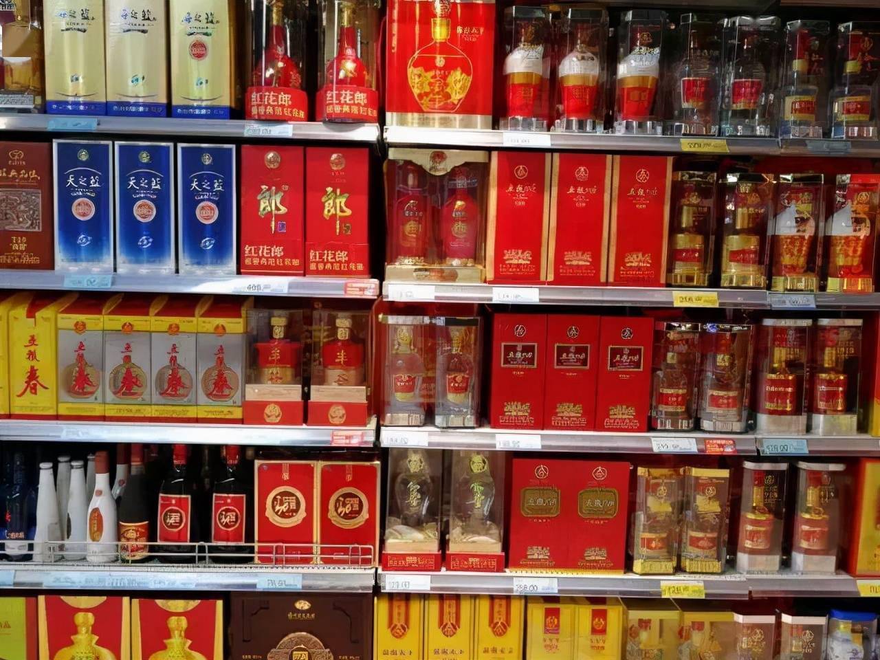 中档白酒怎么买?500元以内,推荐这5款大牌好酒,聚会饮用不丢面