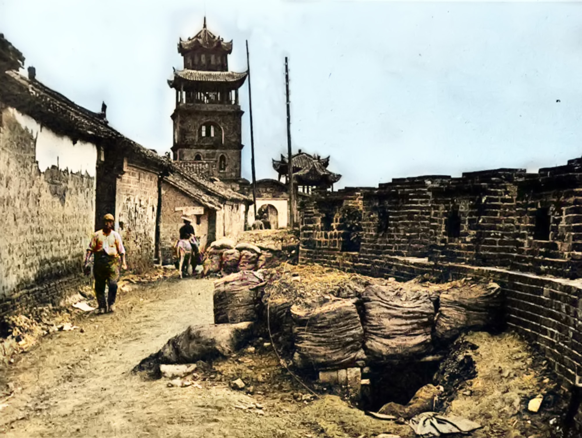 旧影:1938年,侵华日军镜头里的镇潢桥和望河楼