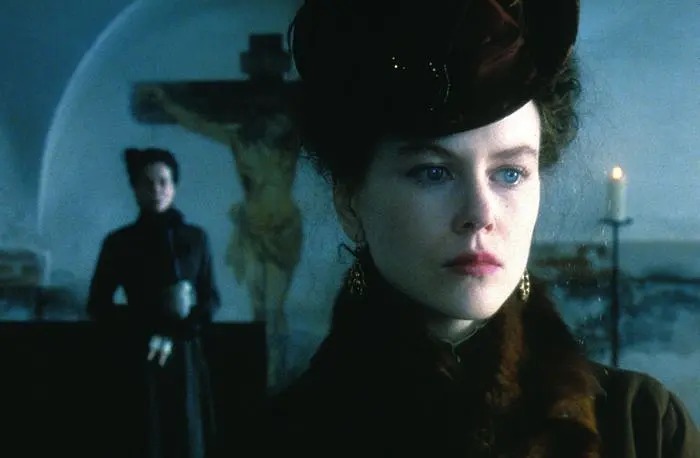 《淑女本色》:自由与束缚之间,一位新女性的觉醒