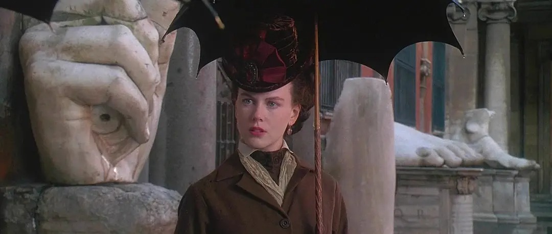 《淑女本色》:自由与束缚之间,一位新女性的觉醒