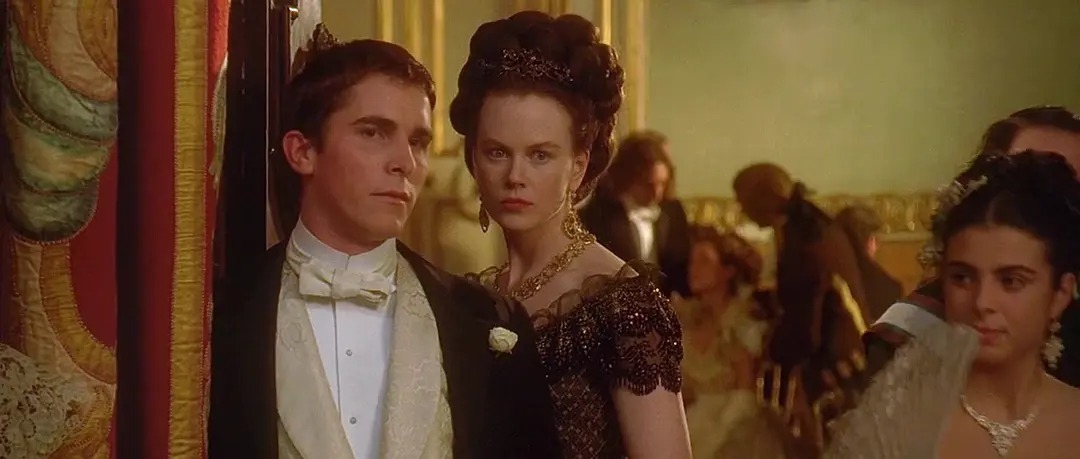 《淑女本色》:自由与束缚之间,一位新女性的觉醒