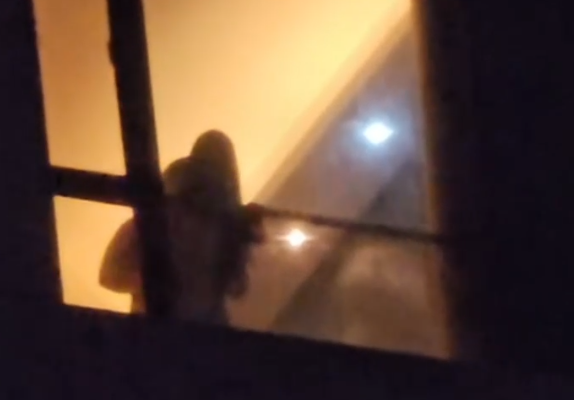 广州萤火虫漫展吃瓜视频d2两男的 琶洲萤火虫漫展酒店趴在窗户事件详情 