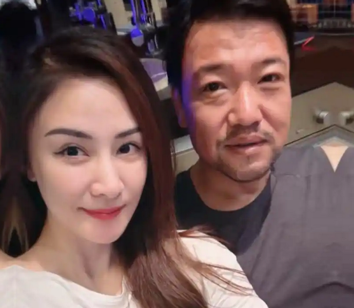 贾冰自曝曾45天减45斤妻子曝减重秘籍，这毅力太狠了压力给到沈腾