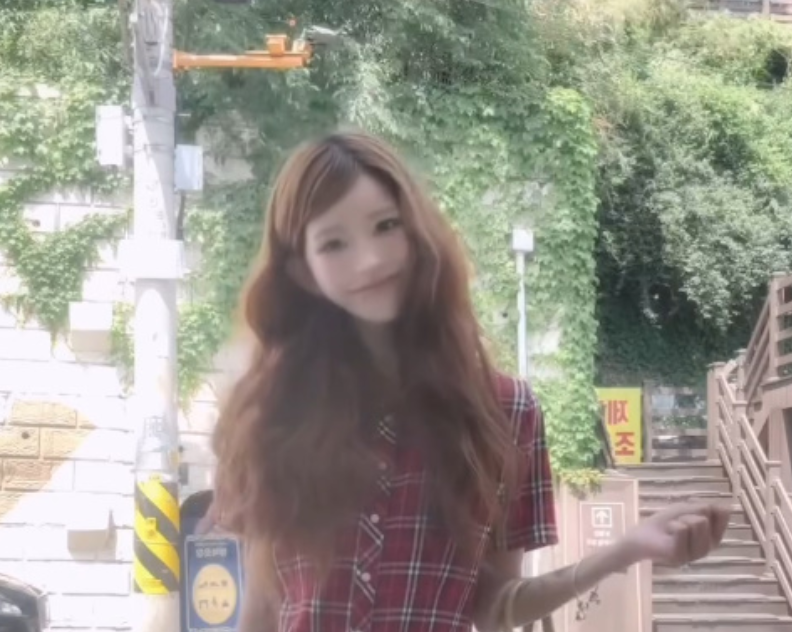 纤瘦引担忧！崔俊熙晒街头潮搭露骨感身材，粉丝心疼喊话