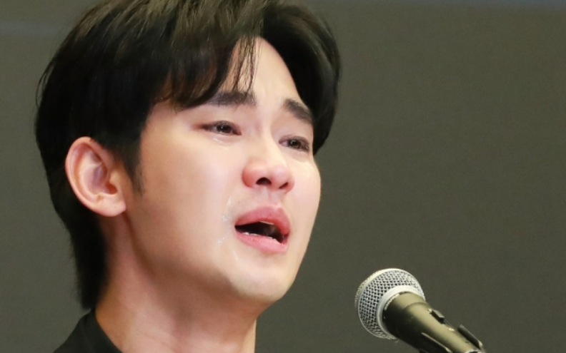 73亿韩元天价索赔！金秀贤深陷广告违约风波，形象崩塌引发连锁反应